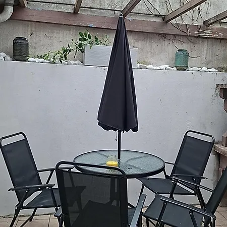 شقة Petit Avec Terrasse *